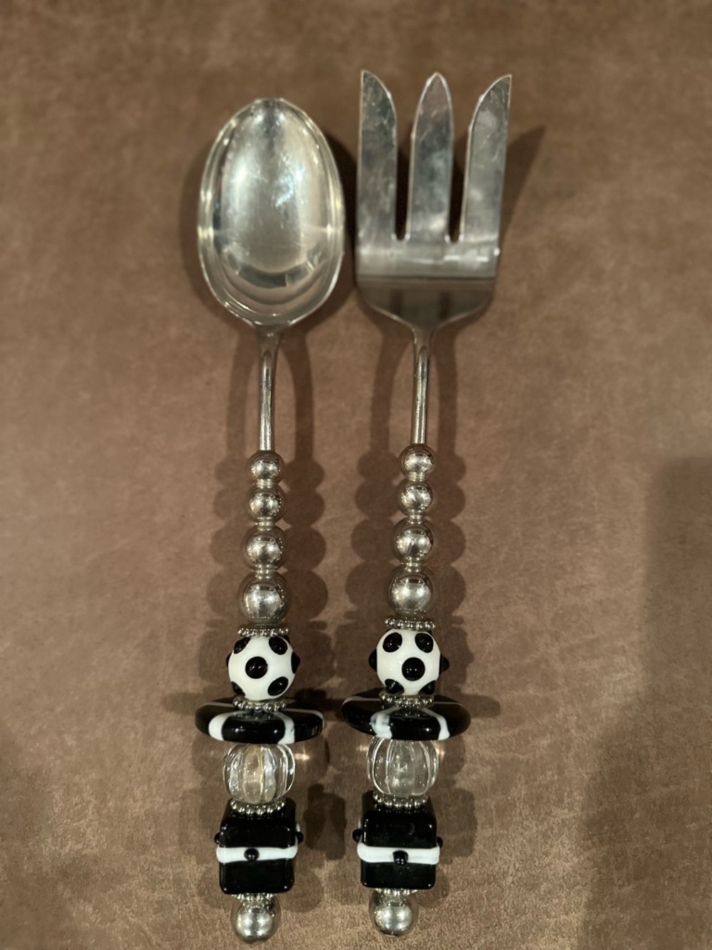 Black and White Glass Bead Serving Utensil Set